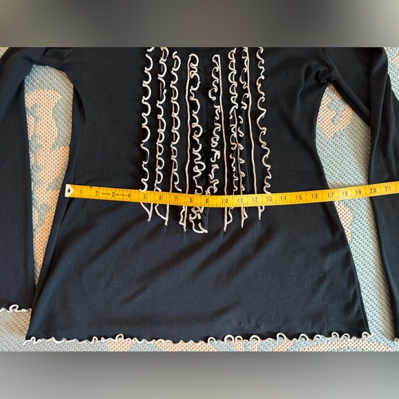 Fabulous Ruffled Top - Picture 4 of 7